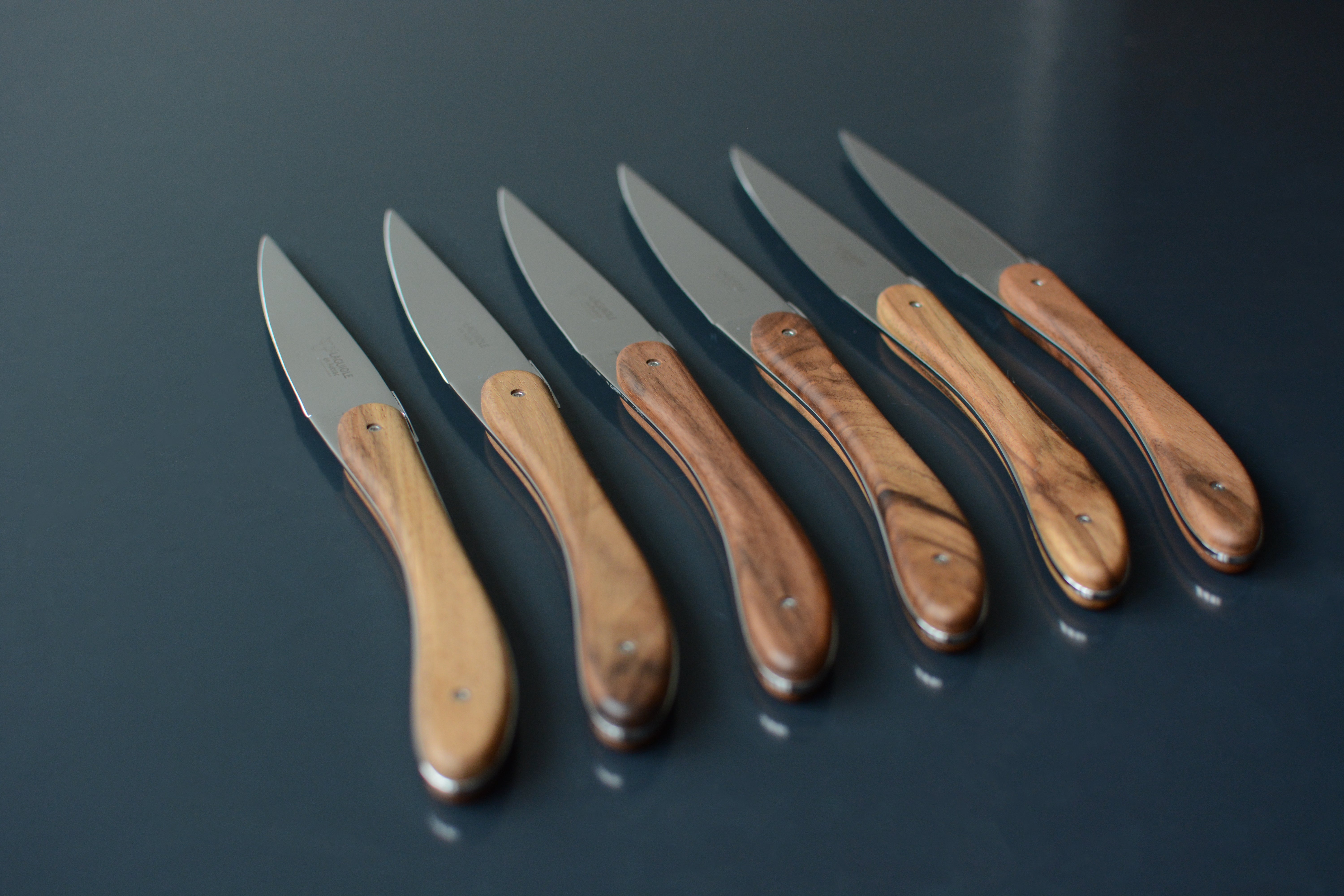Laguiole En Aubrac steak knives with Walnut handles – Laguiole Le
