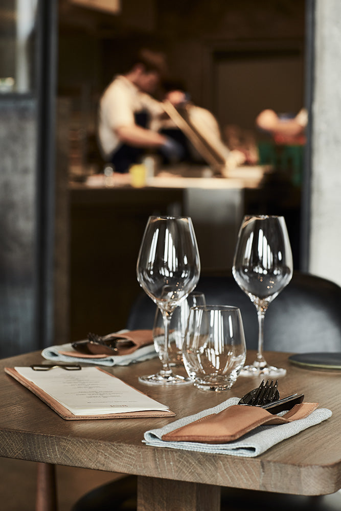 Table Noir - cutlery 108 - Brilliant