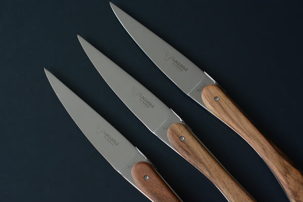 Laguiole En Aubrac steak knives with Walnut handles