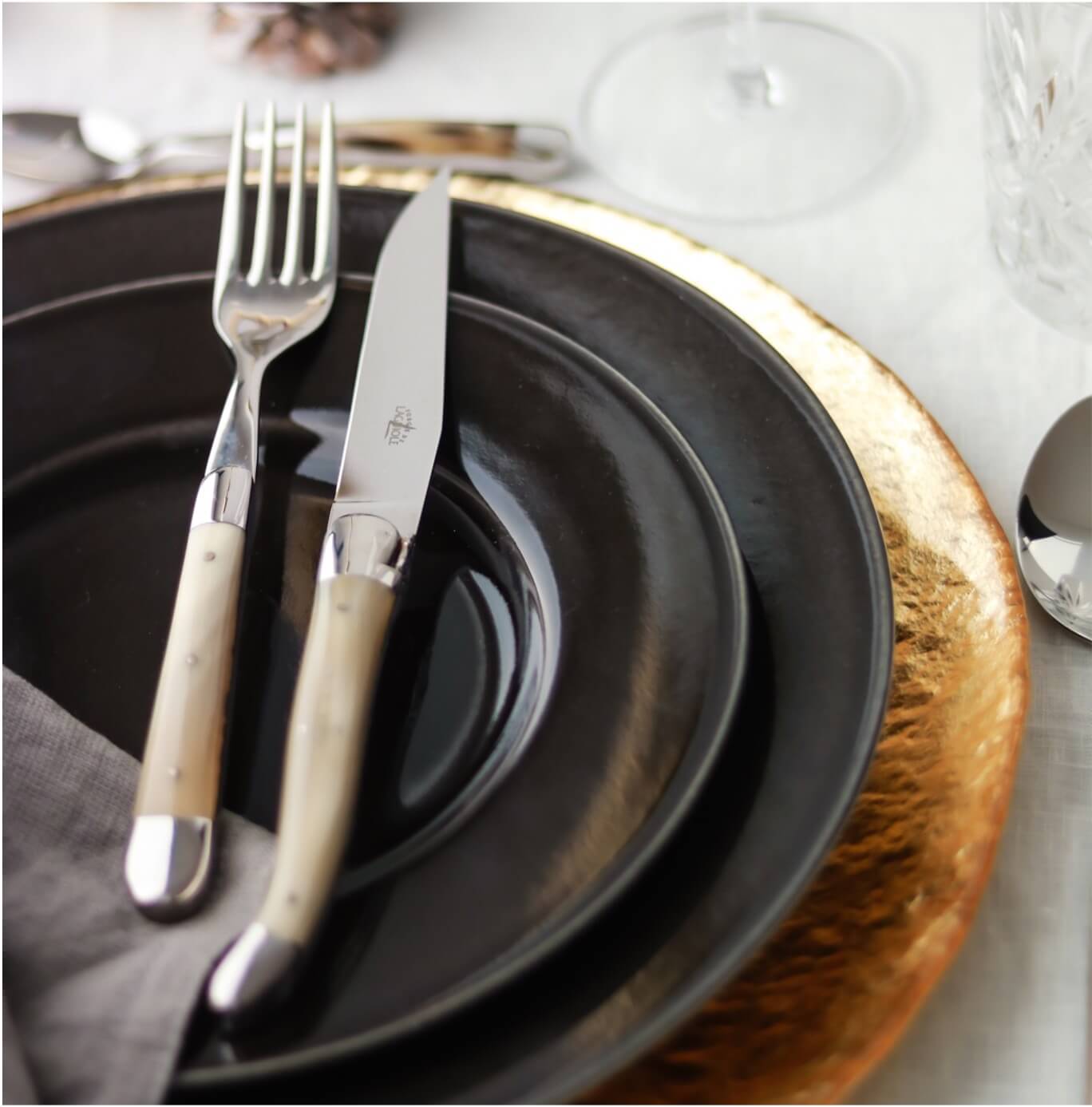 Forge De Laguiole with Light Horn handle and Brilliant Stainless Steel Blade
