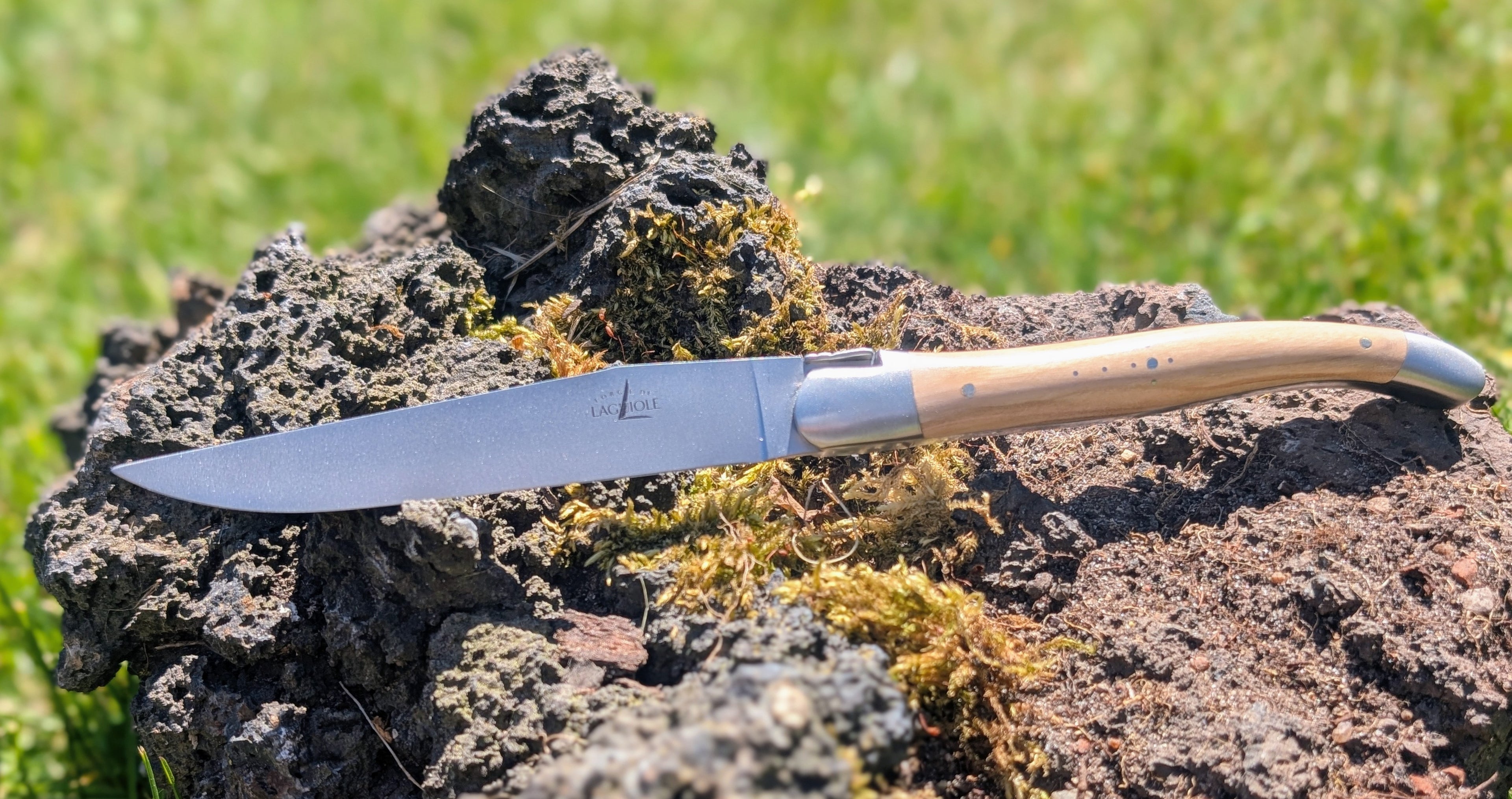 Forge De Laguiole Olivewood handle and a Satin Finish
