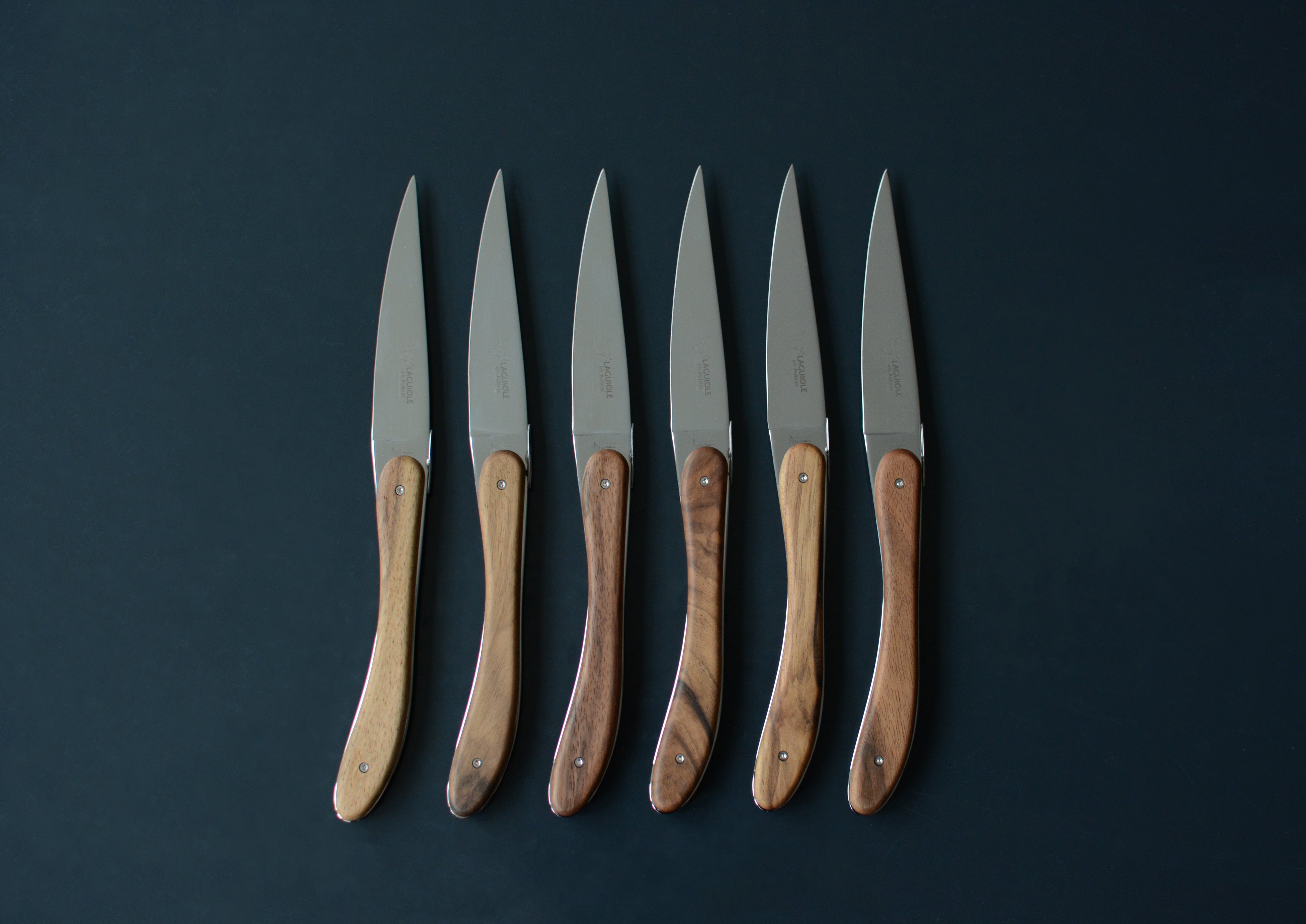 Laguiole En Aubrac steak knives with Walnut handles