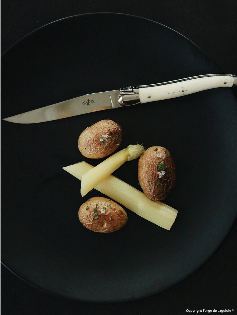 Forge De Laguiole knive med benhåndtag, 2 bolster i rustfrit stål og højglanspoleret rustfrit stålklinge
