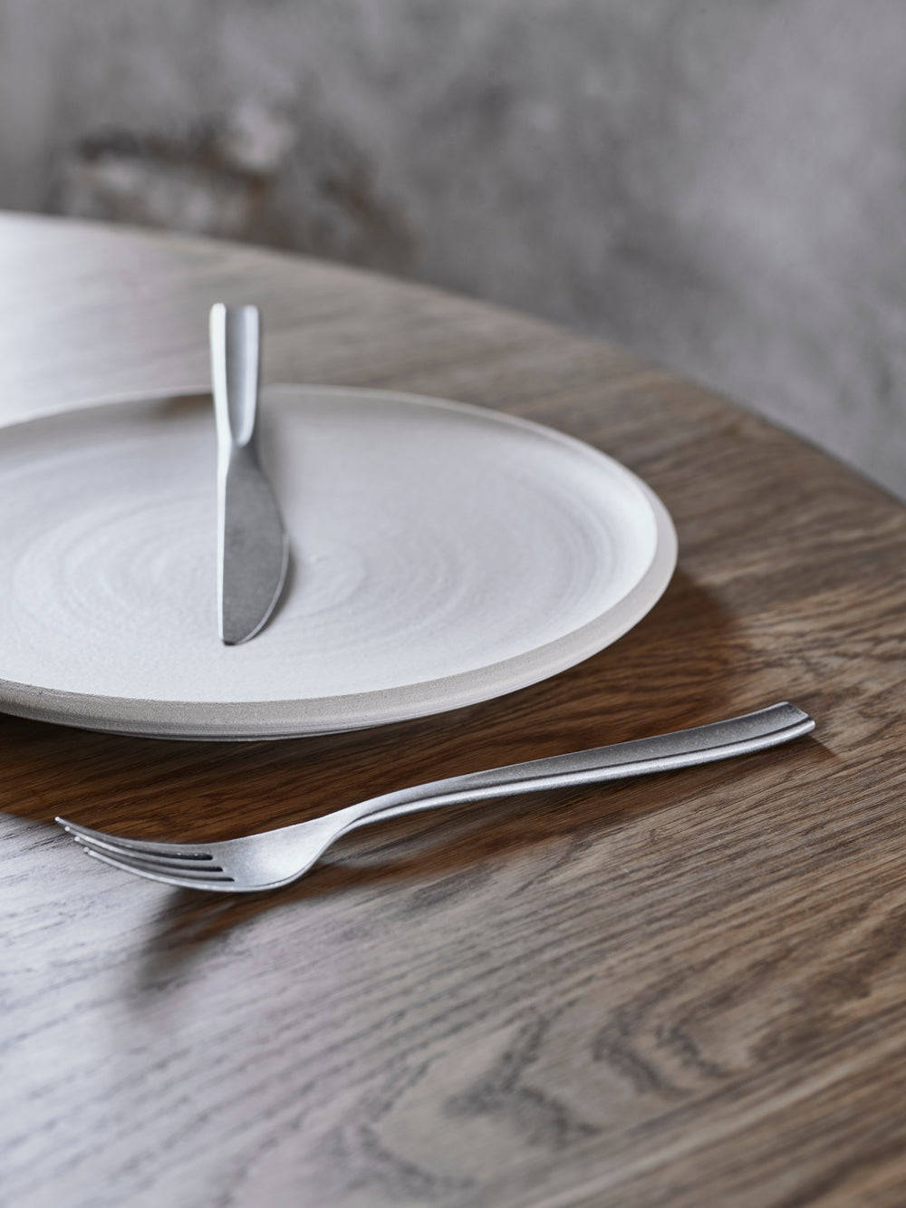 Table Noir - Barr Cutlery with Stonewashed Finish