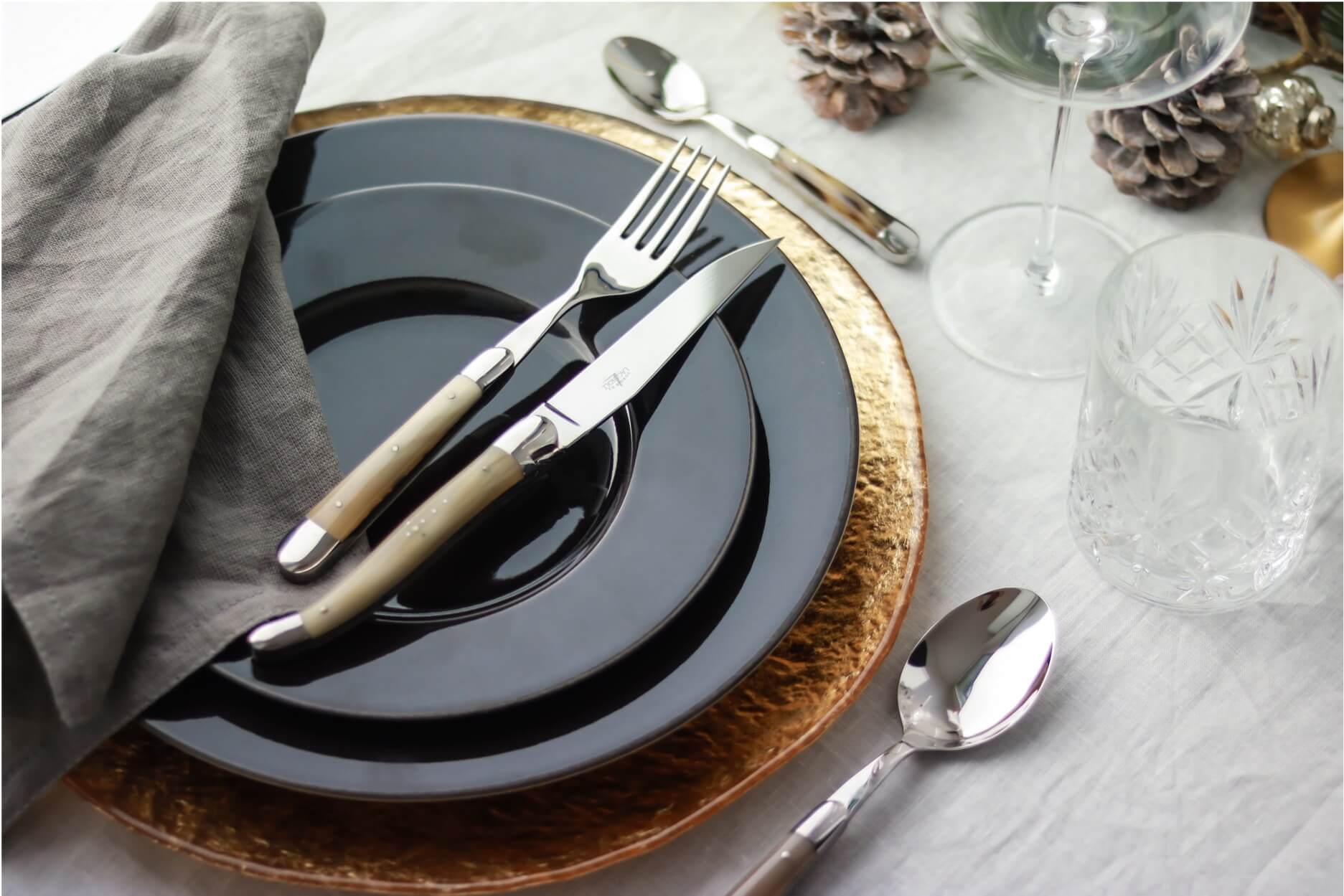 Forge de Laguiole Light Horn Table Knives | France – Laguiole Le